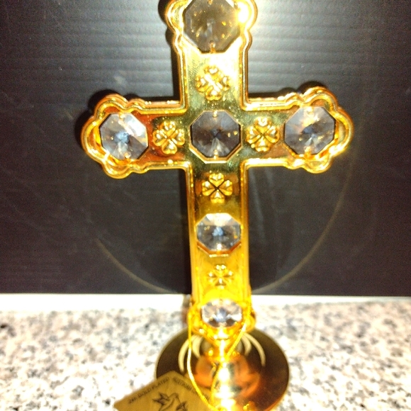 Cross - 24k Gold Plated Spectra Crystals by Swarovski Standing Studded Cross. - Picture 6 of 6